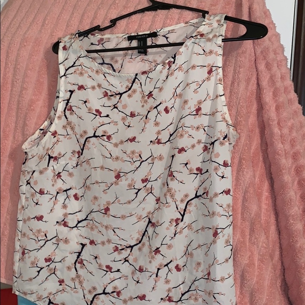Tops - Picture 3 of 3